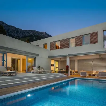 Superb With Breathtaking Views - What'app - 0034-635-518-216 - For Reservations! فيلة
